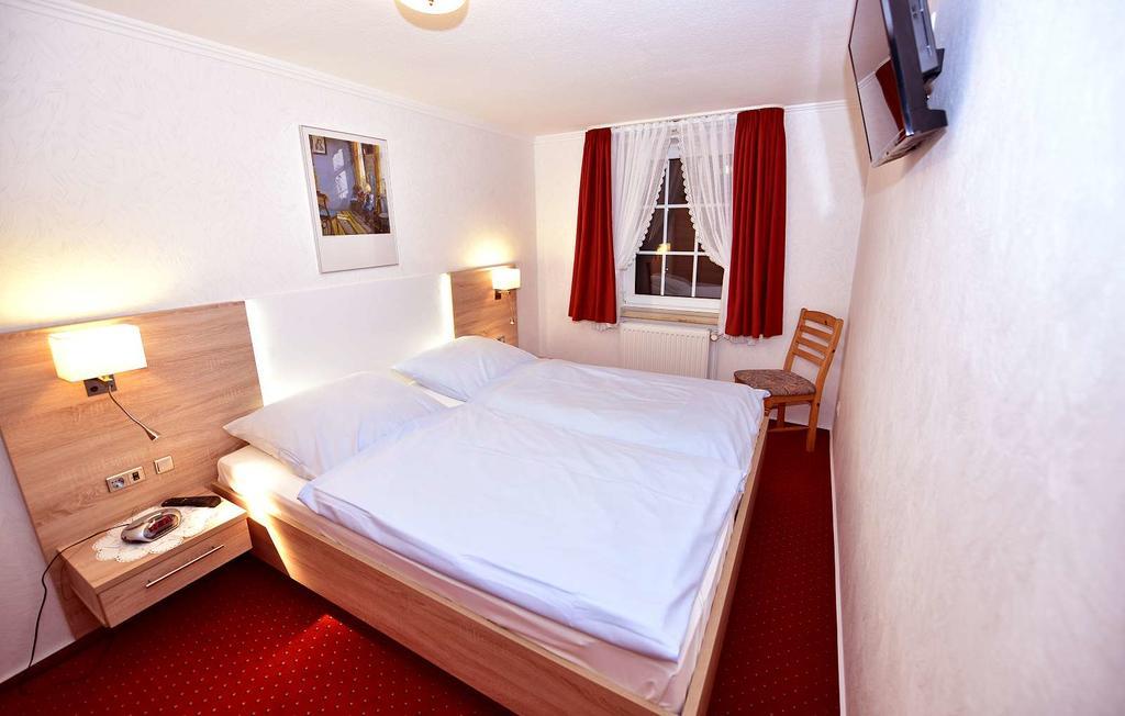 Hotel-Restaurant England Нордштранд Экстерьер фото